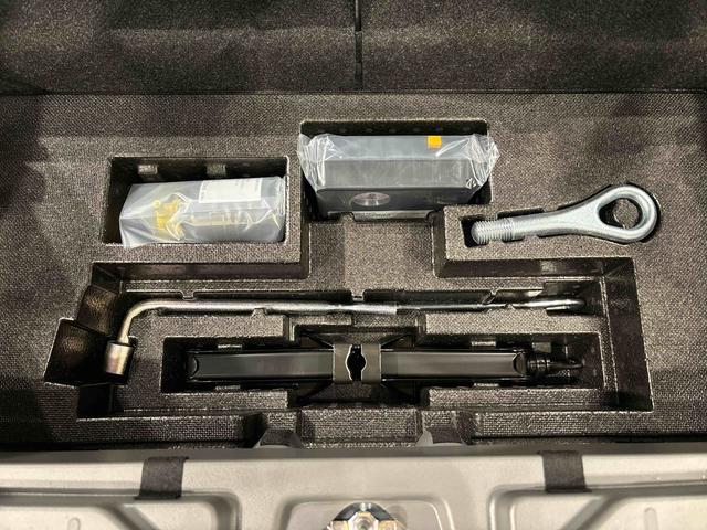 タフト Ｇ　ダーククロムベンチャー　バックカメラ付き　スカイフィールトップ　クロムパック　メッキパック　シルバーアンダーガーニッシュ　インテリアアクセント　ＬＥＤオートライト＆フォグランプ　電動パーキングブレーキ　バックカメラ　アルミホイール（39枚目）