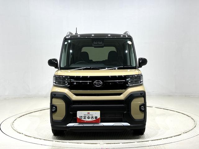 タント ファンクロスターボ　バックモニター　前席シートヒーター　電動パーキングブレーキ　後席両側パワースライドドア　サイドエアバッグ　ＬＥＤヘッドライト・フォグランプ　プッシュボタンスタート　オートライト　セキュリティーアラーム　純正１５インチアルミホイール（6枚目）