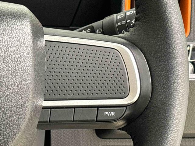 �c�������������ؑփX�e�A�����O�X�C�b�`�i���s���X�C�b�`���n�m�ɂ���ƁA�G���W����]�����グ�X���[�Y�ȉ����ƌy���ȑ��肪�\�j���������H�����K�ɑ��s�\�ȑS�ԑ��Ǐ]�@�\�t���N���[�Y�R���g���[��������