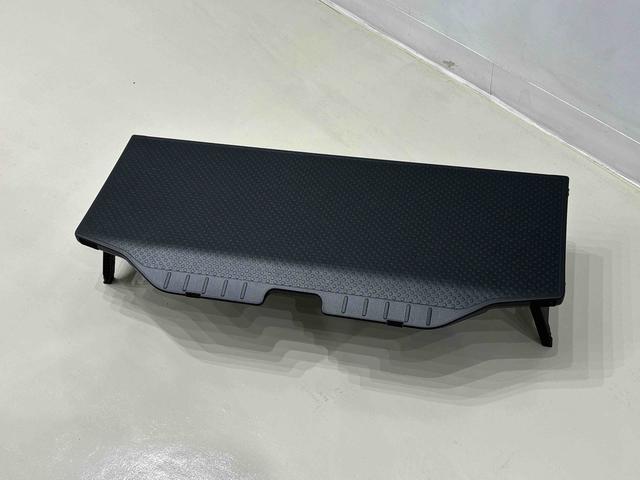 ���Q�[�W�A���_�[�{�b�N�X�̊W�ł���f�b�L�{�[�h�����O���āC���W���[���Ƀe�[�u���Ƃ��Ďg�p�ł���֗��ȃ��Q�[�W�A�C�e���ł�