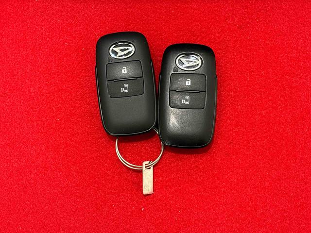 タント Ｘ　バックモニター　電動パーキングブレーキ　シートヒーター　ＬＥＤオートライト　パワースライドドアウェルカムオープン機能　電動格納式ドアミラー　助手席ロングスライド　助手席イージークローザー　　セキュリティアラーム　キーフリーシステム（49枚目）