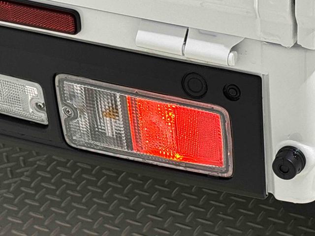 ハイゼットトラック ジャンボエクストラ　４ＷＤ　５ＭＴ　プッシュボタンスタート　パワーウインドー　電動格納式ドアミラー　ガードフレーム　格納式テールゲートチェーン　ＬＥＤへッドランプ　ＬＥＤフォグランプ　スペアタイヤ（48枚目）