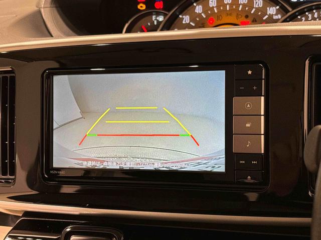 ムーヴキャンバス Ｇメイクアップ　ＳＡＩＩＩ　ブラックインテリアパック　純正ナビ装着用アップグレードパック　純正ナビゲーション　ドライブレコーダー　両側電動スライドドア　本革巻ステアリングホイール　Ｂｉ－ＡｎｇｌｅＬＥＤヘッドランプ　オートライト　キーフリーシステム（7枚目）