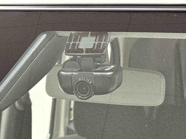 ムーヴキャンバス Ｇメイクアップ　ＳＡＩＩＩ　ブラックインテリアパック　純正ナビ装着用アップグレードパック　純正ナビゲーション　ドライブレコーダー　両側電動スライドドア　本革巻ステアリングホイール　Ｂｉ－ＡｎｇｌｅＬＥＤヘッドランプ　オートライト　キーフリーシステム（8枚目）