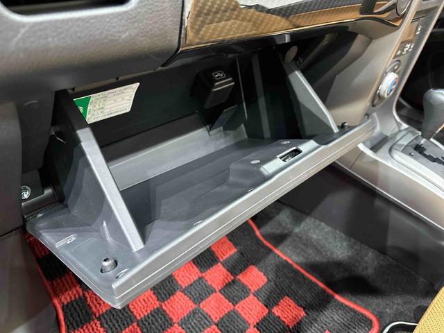 ����ȑ��O���[�{�b�N�X