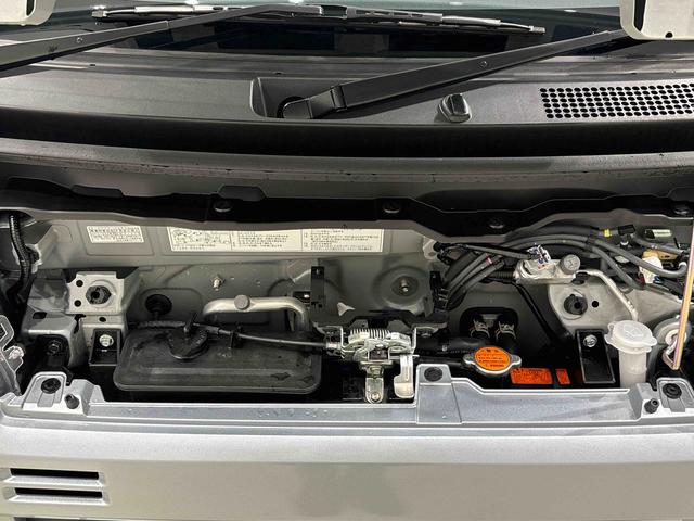 ハイゼットカーゴ ＤＸ　キーレスエントリーシステム　リヤヒーター　ハロゲンヘッドランプ　オーバーヘッドシェルフ　荷室ランプ　ＡＭ・ＦＭラジオ　テンパータイヤ　スチールホイール　マニュアルエアコン　マニュアルレベリング機能付きオートライト　アイドリングストップ（37枚目）