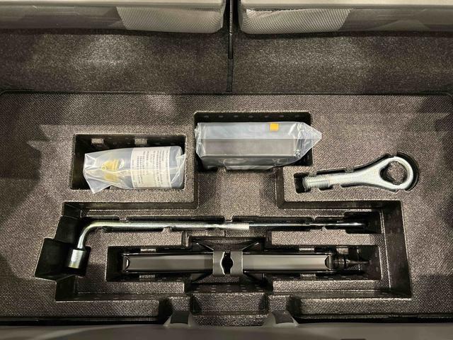 タフト Ｇ　ダーククロムベンチャー　前席シートヒーター　バックカメラ　アダプティブルクルーズコントロールＬＥＤヘッドライト　ＬＥＤフォグランプ　オートライト　オートハイビーム　１５インチアルミホイール　ＳＲＳサイドエアバッグ　純正カーペットマット　純正ロングバイザー（39枚目）