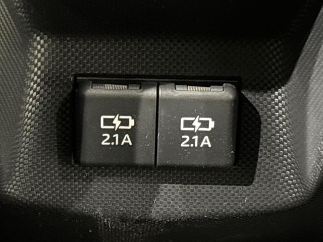 �Z���^�[�R���\�[���{�b�N�X�㕔�̂t�r�a�[�d�|�[�g���c�C���Ȃ̂̓E���V�C��