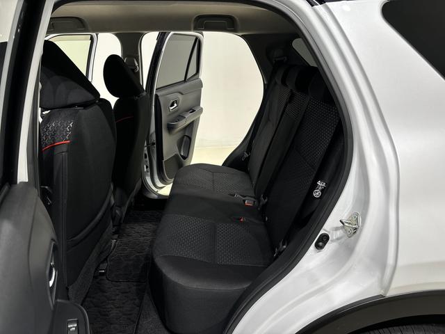 �Q�i�K���N���C�j���O�t�������V�[�g�B�㕔���Ȃ̃��b�O�X�y�[�X���[���A�����g�߂�قǂł���