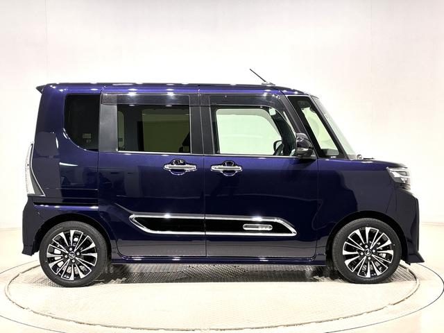 タント カスタムＲＳ　ナビ　パノラマモニター　ドラレコ　ＥＴＣ車載器　ＬＥＤオートライト　パワースライドドアウェルカムオープン機能　オート電動格納式ドアミラー　助手席ロングスライド　助手席イージークローザー　アルミホイール　キーフリーシステム（11枚目）