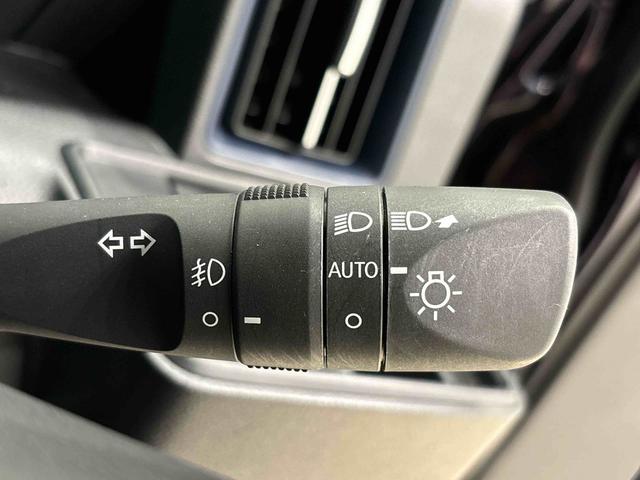 タント カスタムＲＳ　ナビ　パノラマモニター　ドラレコ　ＥＴＣ車載器　ＬＥＤオートライト　パワースライドドアウェルカムオープン機能　オート電動格納式ドアミラー　助手席ロングスライド　助手席イージークローザー　アルミホイール　キーフリーシステム（25枚目）