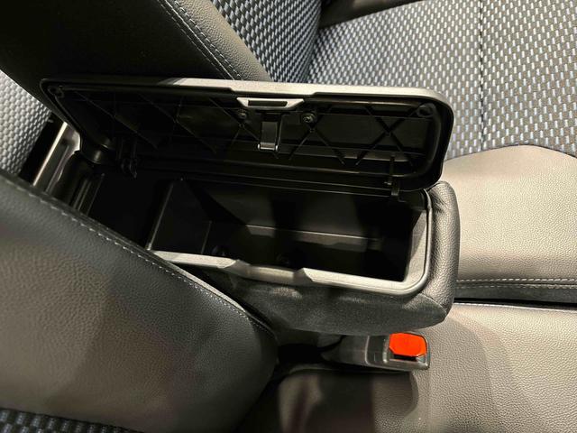 タント カスタムＲＳ　ナビ　パノラマモニター　ドラレコ　ＥＴＣ車載器　ＬＥＤオートライト　パワースライドドアウェルカムオープン機能　オート電動格納式ドアミラー　助手席ロングスライド　助手席イージークローザー　アルミホイール　キーフリーシステム（32枚目）