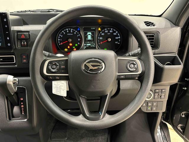 アトレー ＲＳ　９インチディスプレイオーディオ　バックカメラ　４ＷＤ　プッシュボタンスタート　パワースライドドアウエルカムオープン機能　電動格納式ドアミラー　大型ＬＥＤ荷室灯　ＬＥＤへッドランプ　ＬＥＤフォグランプ　クルーズコントロール　スモークドガラス（13枚目）