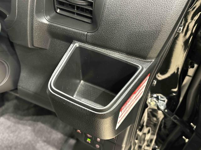 アトレー ＲＳ　９インチディスプレイオーディオ　バックカメラ　４ＷＤ　プッシュボタンスタート　パワースライドドアウエルカムオープン機能　電動格納式ドアミラー　大型ＬＥＤ荷室灯　ＬＥＤへッドランプ　ＬＥＤフォグランプ　クルーズコントロール　スモークドガラス（26枚目）