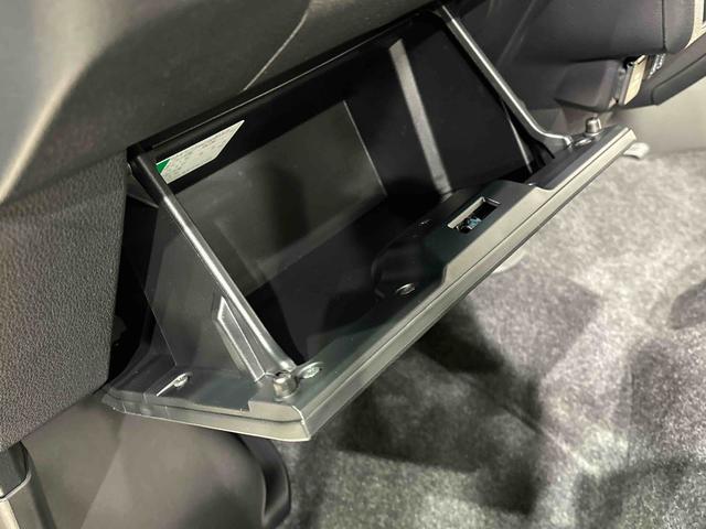 アトレー ＲＳ　９インチディスプレイオーディオ　バックカメラ　４ＷＤ　プッシュボタンスタート　パワースライドドアウエルカムオープン機能　電動格納式ドアミラー　大型ＬＥＤ荷室灯　ＬＥＤへッドランプ　ＬＥＤフォグランプ　クルーズコントロール　スモークドガラス（32枚目）