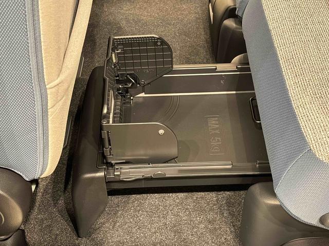 ムーヴキャンバス ストライプスＧ　バックモニター対応　ホットカップホルダー　ＬＥＤオートライト・フォグランプ　電動パーキングブレーキ　プッシュボタンスタート　セキュリティアラーム　バックカメラ　両側パワースライドドアウエルカムオープン機能　オート電動格納式ドアミラー（36枚目）