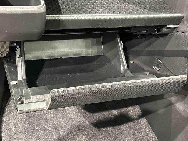 タフト Ｇターボ　クロムベンチャー　スカイフィールトップ　クロムパック　メッキパック　シルバーアンダーガーニッシュ　インテリアアクセント　ＬＥＤオートハイビーム＆フォグランプ　電動パーキングブレーキ　バックカメラ　アルミホイール（32枚目）