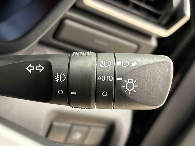 ロッキー プレミアムＧ　ＨＥＶ　ナビゲーション　ＥＴＣ　ＬＥＤヘッドランプ・フォグランプ　全車速追従機能付アダプティブクルーズコントロール　レーンキープコントロール　アルミホイール　シーケンシャルターンランプ（24枚目）