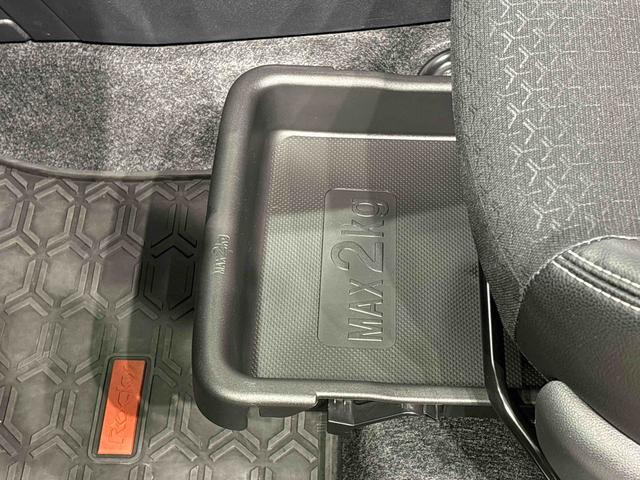 ロッキー プレミアムＧ　ＨＥＶ　ナビゲーション　ＥＴＣ　ＬＥＤヘッドランプ・フォグランプ　全車速追従機能付アダプティブクルーズコントロール　レーンキープコントロール　アルミホイール　シーケンシャルターンランプ（34枚目）