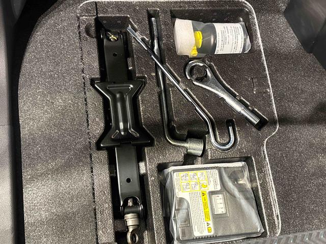 トール カスタムＧ　　９インチディスプレイオーディオ　ＬＥＤヘッドランプ・フォグランプ　　１４インチアルミホイール　オートライト　プッシュボタンスタート　クルーズコントロール　　コーナーセンサー　パワースライドドア　キーフリーシステム（33枚目）