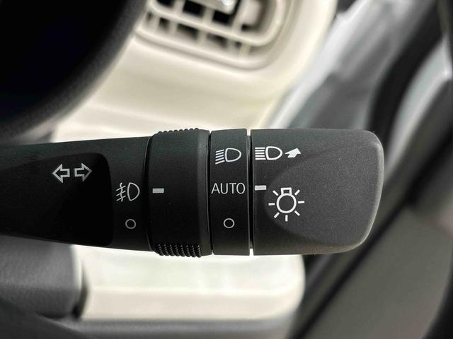 ムーヴキャンバス ストライプスＧ　バックモニター対応カメラ　シートヒーター　ＬＥＤオートライト・フォグランプ　電動パーキングブレーキ　プッシュボタンスタート　セキュリティアラーム　バックカメラ　両側パワースライドドアウエルカムオープン機能　オート電動格納式ドアミラー（24枚目）