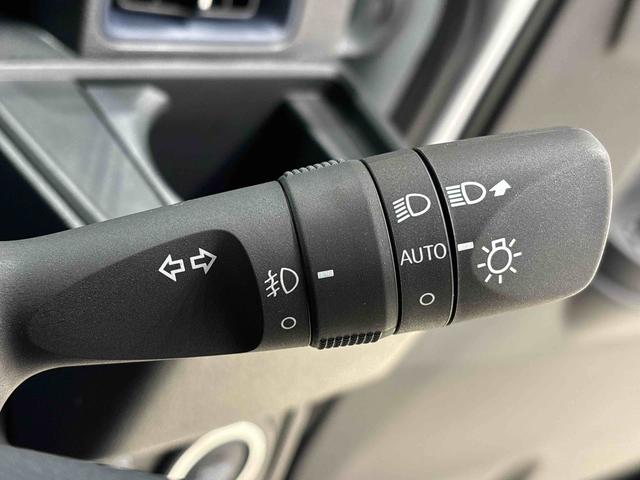 タント カスタムＲＳ　バックモニター　電動パーキングブレーキ　ＬＥＤヘッドライト・フォグランプ　後席両側パワースライドドア　運転席・助手席シートヒーター　オートライト　サイドエアバッグ　オートエアコン　キーフリーシステム　純正１５インチアルミホイール（23枚目）