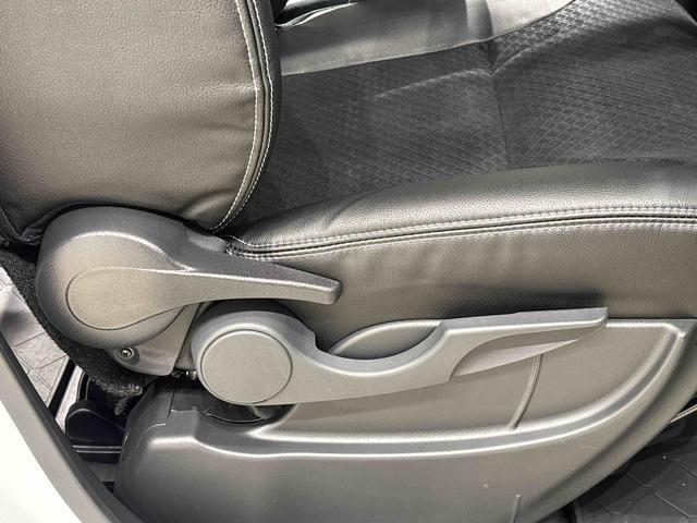 タント カスタムRSスタイルセレクション LEDオートライト パワースライドドアウェルカムオープン機能 オート電動格納式ドアミラー 助手席ロングスライド 助手席イージークローザー アルミホイール キーフリーシステム(32枚目)