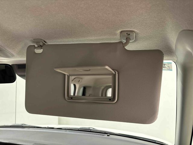 ������Ƃ����g�����Ȃ݃`�F�b�N���ł���o�j�e�B�~���[�t���T���o�C�U�[�i�^�]�ȁE����ȁj���t���Ă܂��B�^�]�ȑ��ɂ̓`�P�b�g�t�H���_�[�t���B