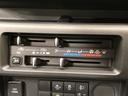 スタンダード　オートライト　　ＡＭ／ＦＭラジオ付き　運転席ＳＲＳエアバック　バックソナー　電動式パワーステアリング　ＡＭ／ＦＭラジオ　　３方開リヤゲート　ガードフレーム　スペアタイヤ　スチールホイール　マルチユーティリティフック（11枚目）