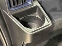 助手席側にも掘り込み式カップホルダー