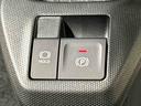 Ｇ　ダーククロムベンチャー　運転席・助手席シートヒーター　純正ナビ装着用アップグレードパック　本革巻ステアリングホイール　オートライト　運転席シートリフター　チルトステアリング　スカイフィールトップ　ＬＥＤヘッドランプ　ＬＥＤフォグランプ　キーフリーシステム（20枚目）