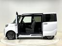 タント カスタムＲＳ　両側パワースライドドア　ターボ付き　パノラマモニター対応純正ナビ装着用アップグレードパック　運転席・助手席シートヒーター　本革巻ステアリングホイール　電動パーキングブレーキブレーキ　オートブレーキホールド機能　オートライト（8枚目）