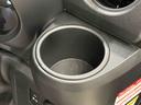 Ｌ　ＳＡＩＩＩ　ＣＤラジオチューナー　コーナーセンサー　ハロゲンヘッドランプ　セキュリティアラーム　コーナーセンサー　１３インチフルホイールキャップ　キーレスエントリー　マニュアルエアコン　ショツピングフック（23枚目）