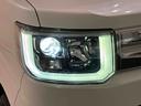 対象物が見やすく白く明るい光で夜間走行をサポートするLEDヘッドランプを搭載