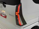 精悍なカスタム専用デザインのLEDリヤコンビネーションランプ(LEDストップランプ)で省電力・長寿命化を実現。