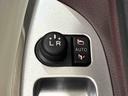 オート格納機能付きミラー キーフリーシステムのドア施錠に連動して自動的に格納!乗降時のミラー操作の手間が省けて便利です♪閉じ忘れを防げるほか、降車の直前まで後方の確認ができます!!