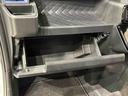 実用的な収納が、車内の各所にあります♪