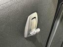 カスタム　ＲＳ　７インチフルセグナビ　バックカメラ　ターボ車　ＥＴＣ　ＨＩＤヘッドライト　オートライト　純正ワイドバイザー　純正カーペットマット　プッシュボタンスタート　アイドリングストップ　オートエアコン　セキュリティアラーム　１５インチアルミホイール（32枚目）