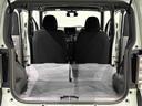積み降ろしがし易い広々とした開口部とラゲッジスペース。リアシートを畳むと大きな搭載スペースとなり、使い勝手がいいですよ！汚れにくいシートバック加工で汚れた荷物もＯＫ！