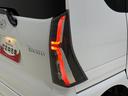 精悍なカスタム専用デザインのLEDリヤコンビネーションランプ(LEDストップランプ)で省電力・長寿命化を実現。