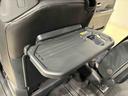 カスタムＲＳ　ターボ　運転席・助手席シートヒーター　純正ナビ装着用アップグレードパック　両側電動スライドドア　格納式リヤドアサンシェード　本革巻ステアリングホイール　運転席シートリフター　チルトステアリング　オートライト　キーフリーシステム（35枚目）