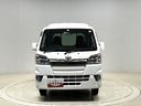 使い勝手の良い広い荷台と長期防錆保証に加えメッキフロントグリルが精悍なハイゼットトラックジャンボが入荷致しました。