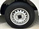 貨物車専用♪純正１２インチスチールホイール☆安心のフロントディスクブレーキ。重荷時も安定感のリヤ４枚リーフスプリング。