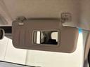 運転席、助手席共にサンバイザー＆バニティミラー、運転席側にはチケットフォルダー付いてます☆