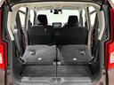 後席シートの背もたれを倒すと広大な荷室空間が実現できます