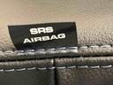 車両側方からの衝撃を緩和するＳＲＳサイドエアバッグ（運転席／助手席）が付いてます