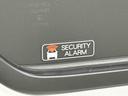 不正にドアを開けると室内ブザーが鳴り、外部にクラクションで異常をお知らせするセキュリティアラーム