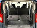 後席シートの背もたれを倒すと広大な荷室空間が実現できます