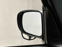 サイドアンダーミラー目視やバックミラーでも解消できない助手席側直近側方の視覚を解消する補助ミラーが付いています♪
