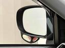 サイドアンダーミラー目視やバックミラーでも解消できない助手席側直近側方の視覚を解消する補助ミラーが付いています♪